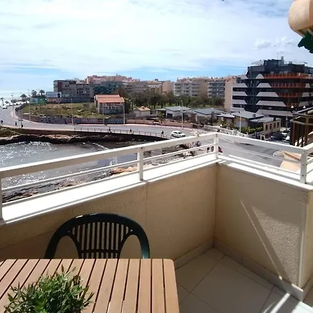 Διαμέρισμα Beachfront With Sea View Balcony -