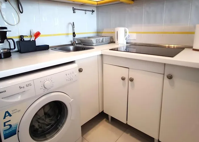 Beachfront Apartment With Sea View Balcony - Torrevieja *