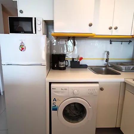 Pmt15 - Seafront Apartment *